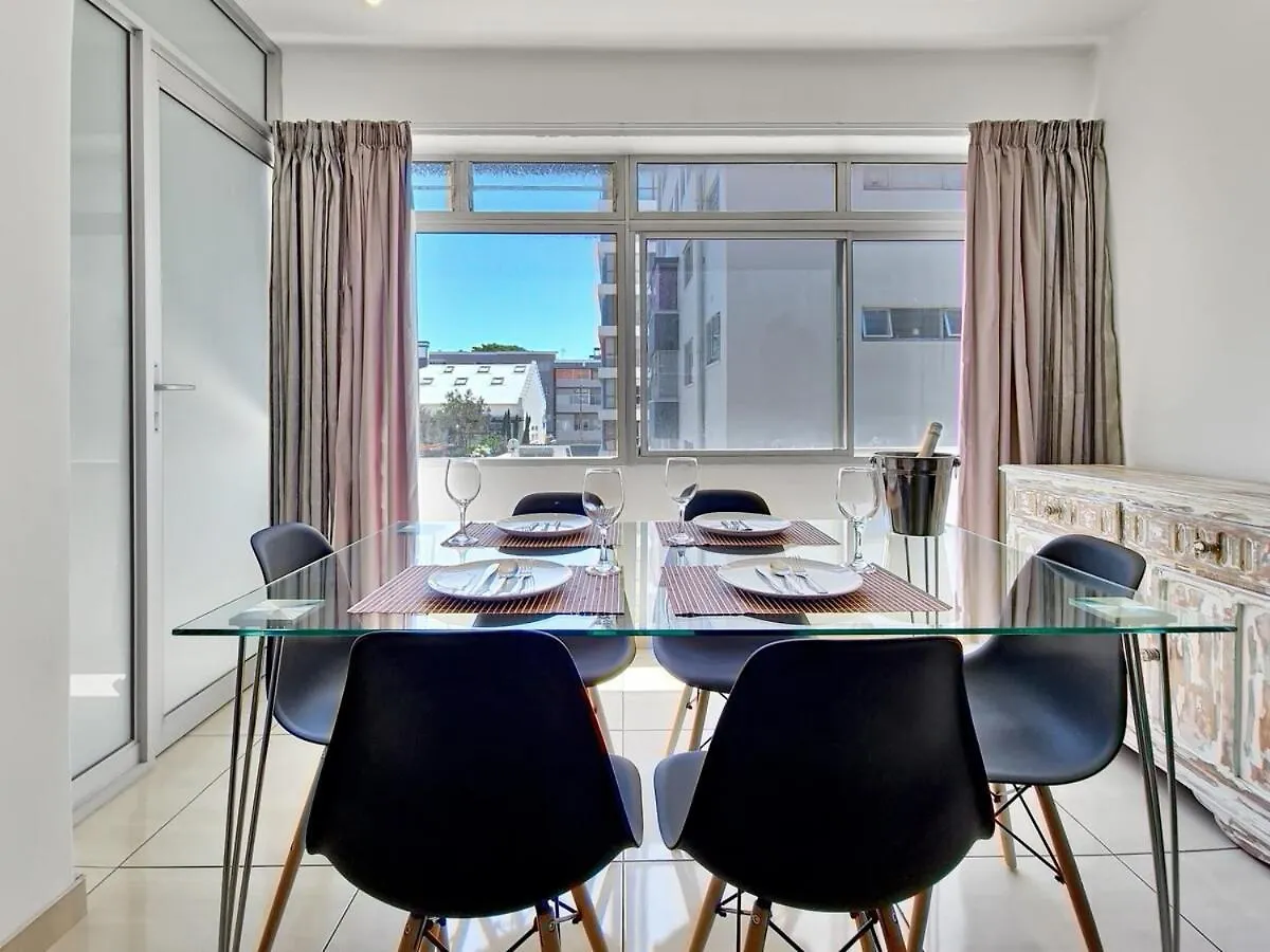 Central, Secure, Good Wifi- With Parking Cape Town South Africa